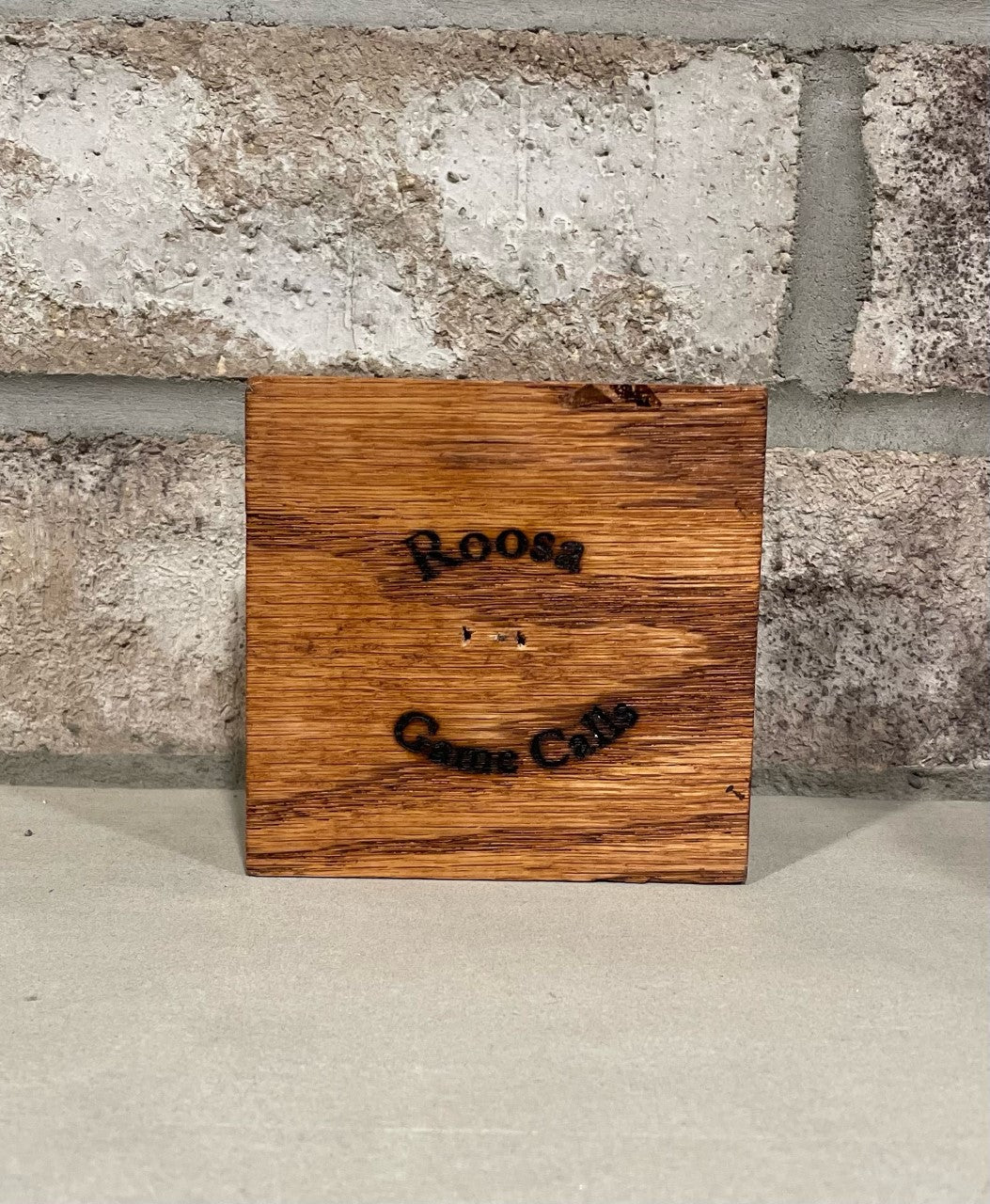 Single wood call stand